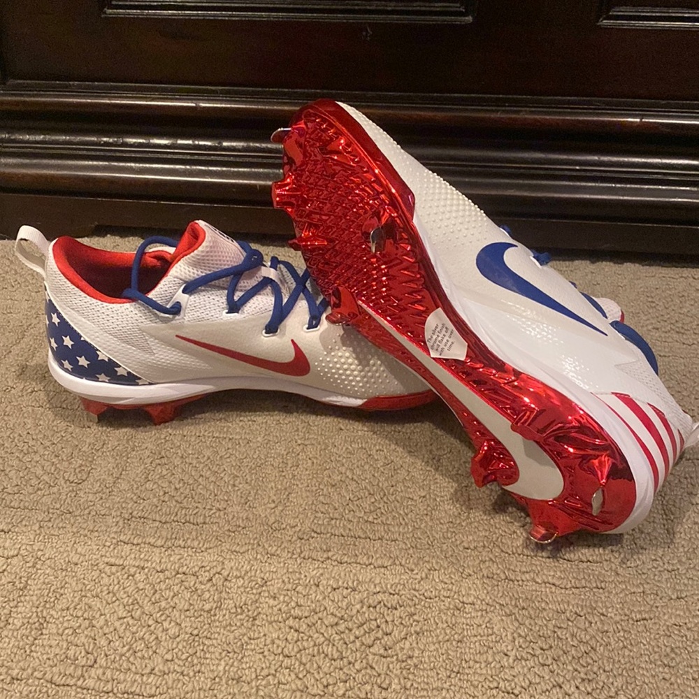 Brand new Nike USA player issued baseball cleats